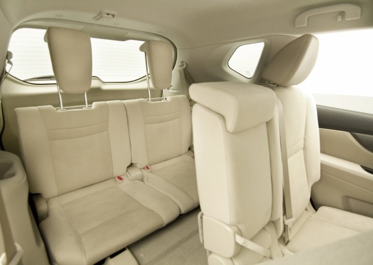 2016 Nissan Rogue SL AWD Third Row Seats Picture / Pic / Image